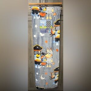 New Bluey Bingo Bandit & Chili Halloween Plush 60" x 90" Gray Throw Blanket
